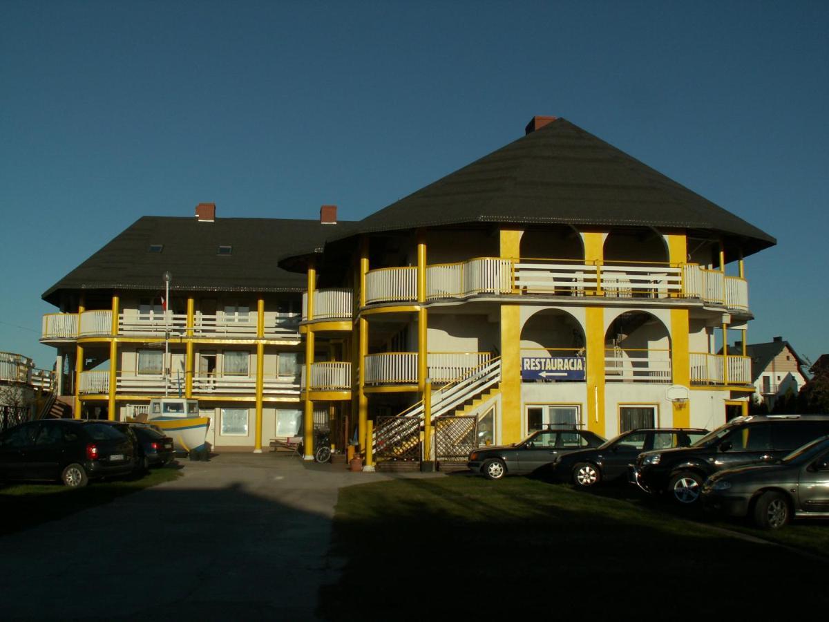 Pod Zlotym Zaglem Hotel Karwia Kültér fotó