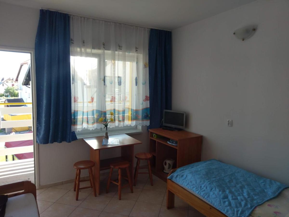 Pod Zlotym Zaglem Hotel Karwia Kültér fotó